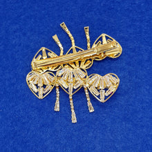 Charger l'image dans la galerie, Épingle chic en cœur